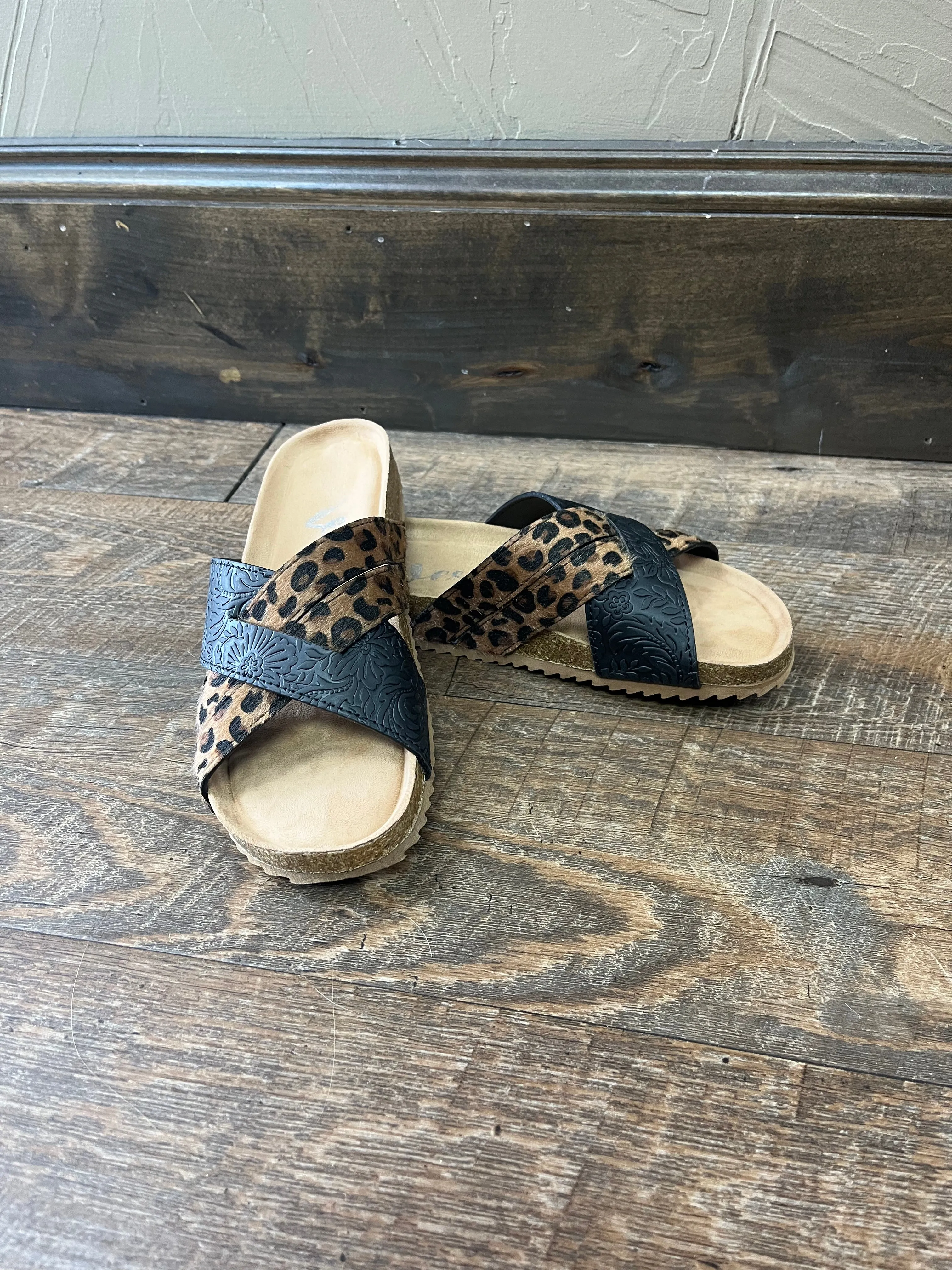 ARI Sandal