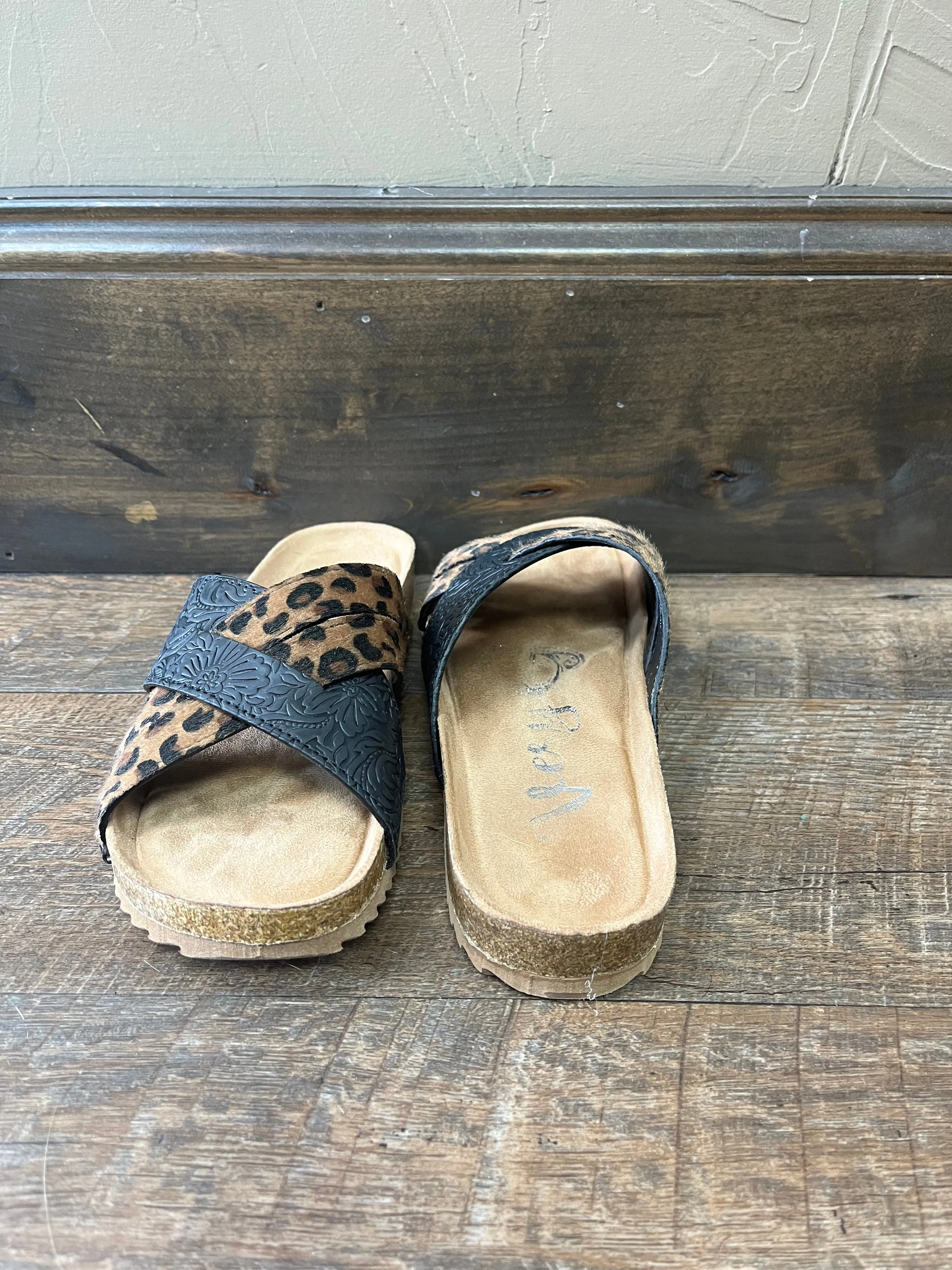 ARI Sandal