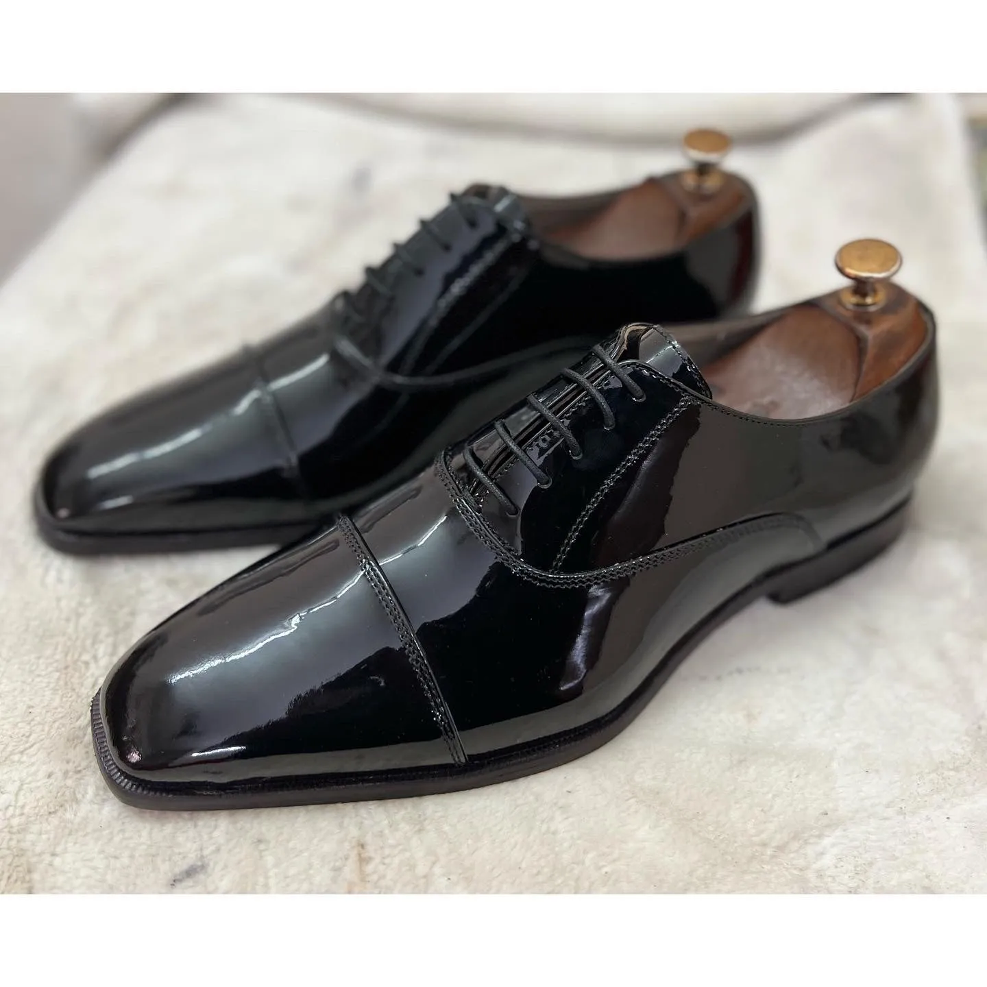 Cap Toe Oxford Patent Laceup