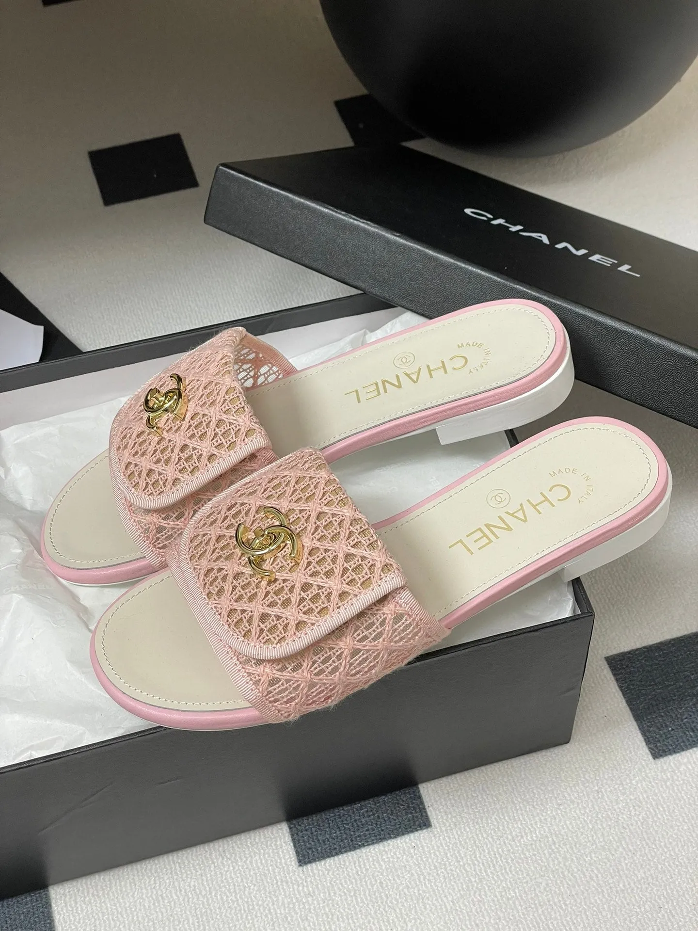 CC 25S Buckle Bag Mule Pink Lace Fabric White Sheepskin 247592