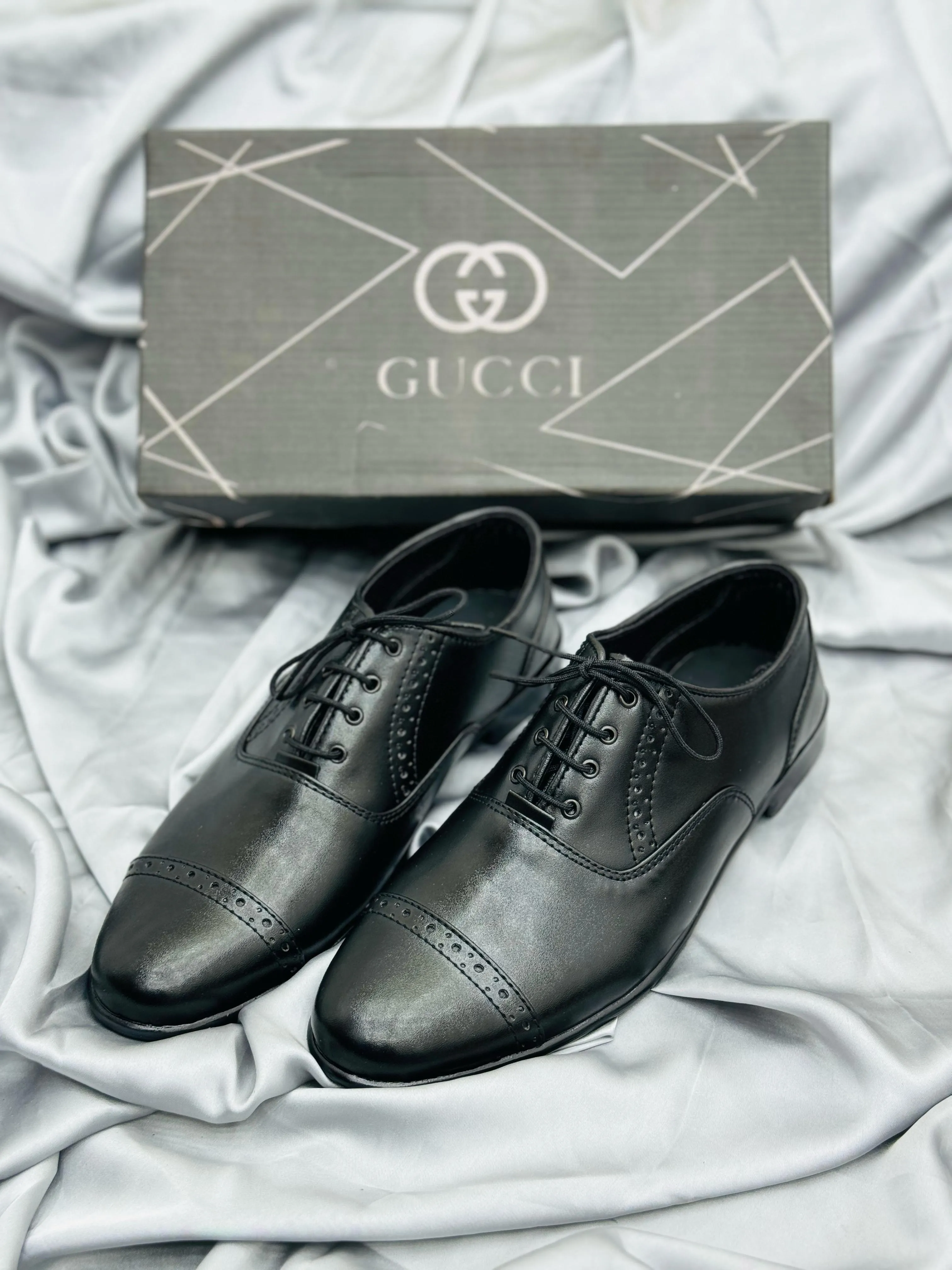 Classic Black Oxford Dress Shoes – Formal Elegance