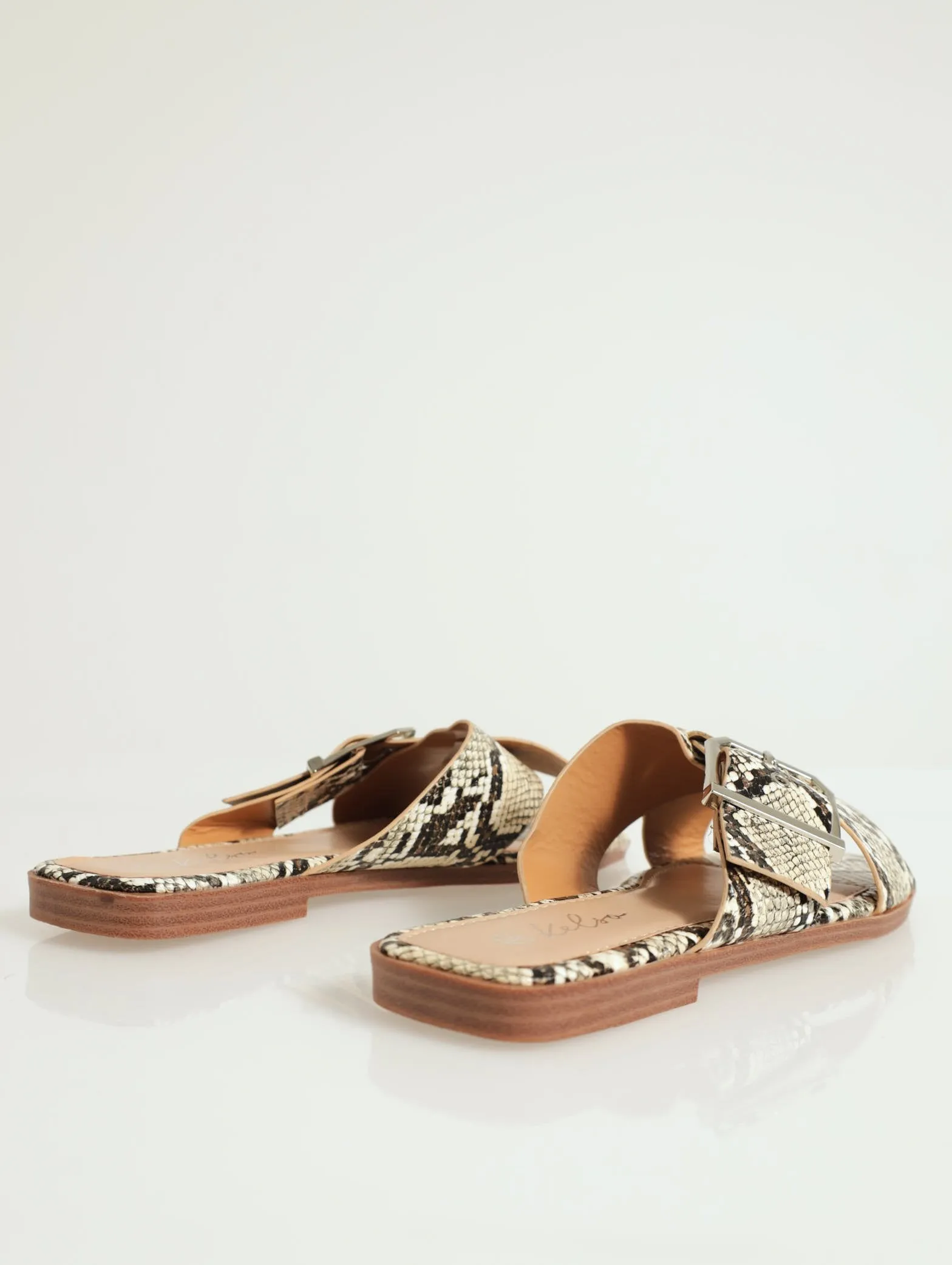 Cross-Over Mule With Big Buckle - Black/Grey