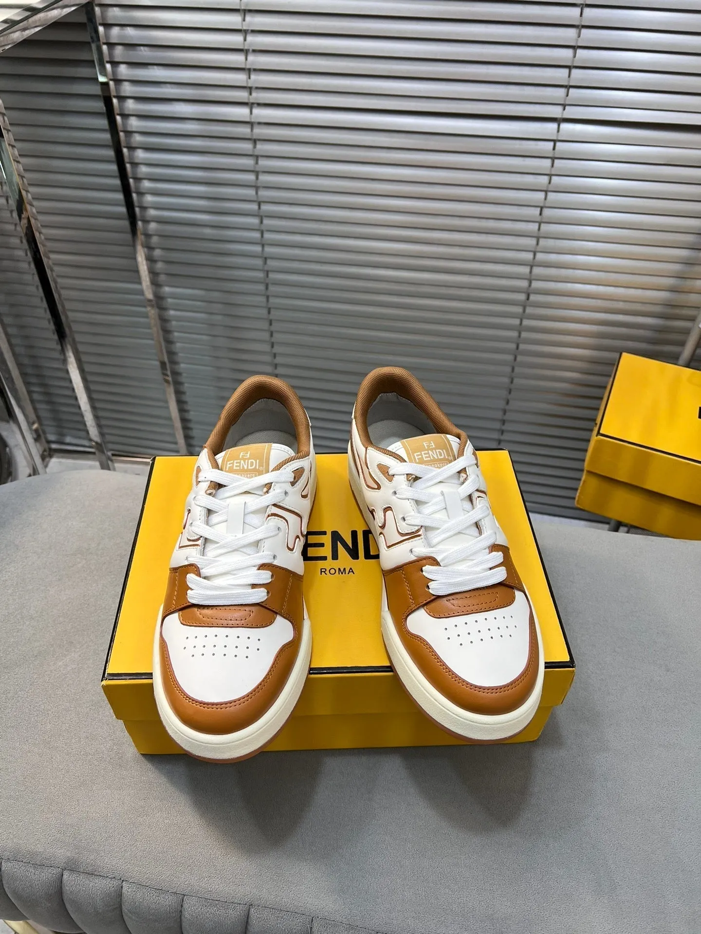 IN VIP sale RUSSET MIX AND FENDI WHITE MESH FENDI MATCH TOPS LOW BROWN CALFSKIN Expansive catalogue