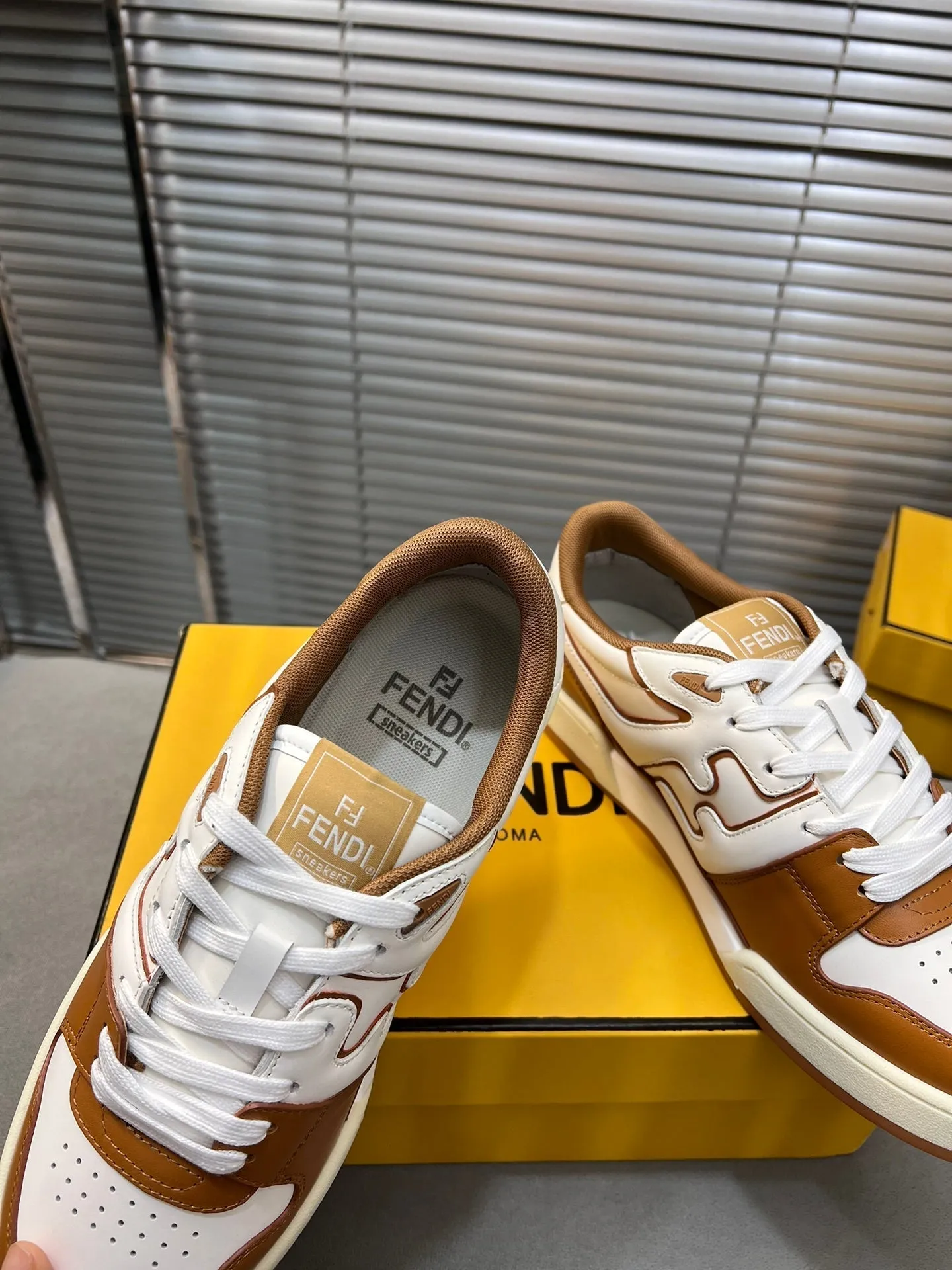 IN VIP sale RUSSET MIX AND FENDI WHITE MESH FENDI MATCH TOPS LOW BROWN CALFSKIN Expansive catalogue