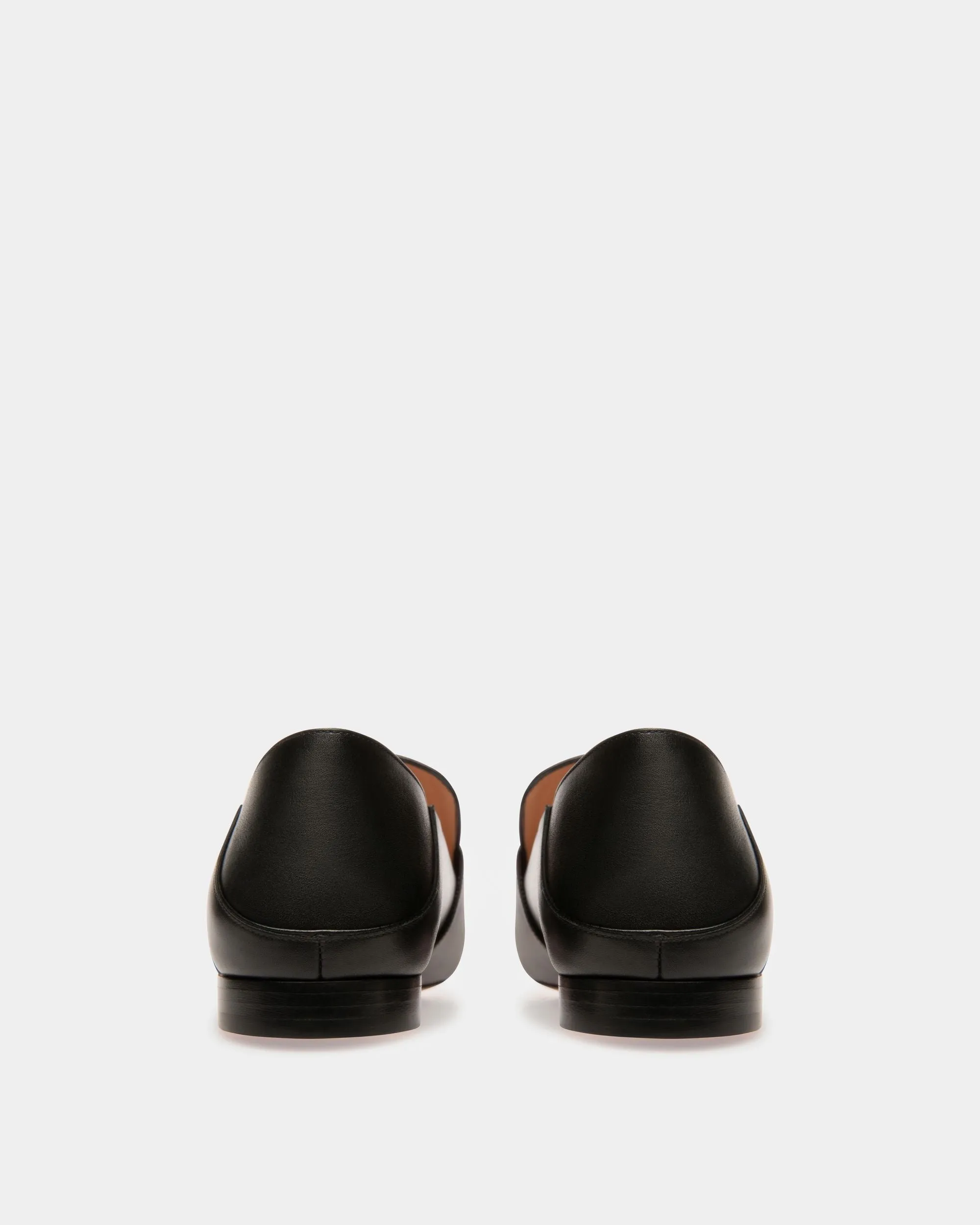 Janelle Leather Slippers In Black