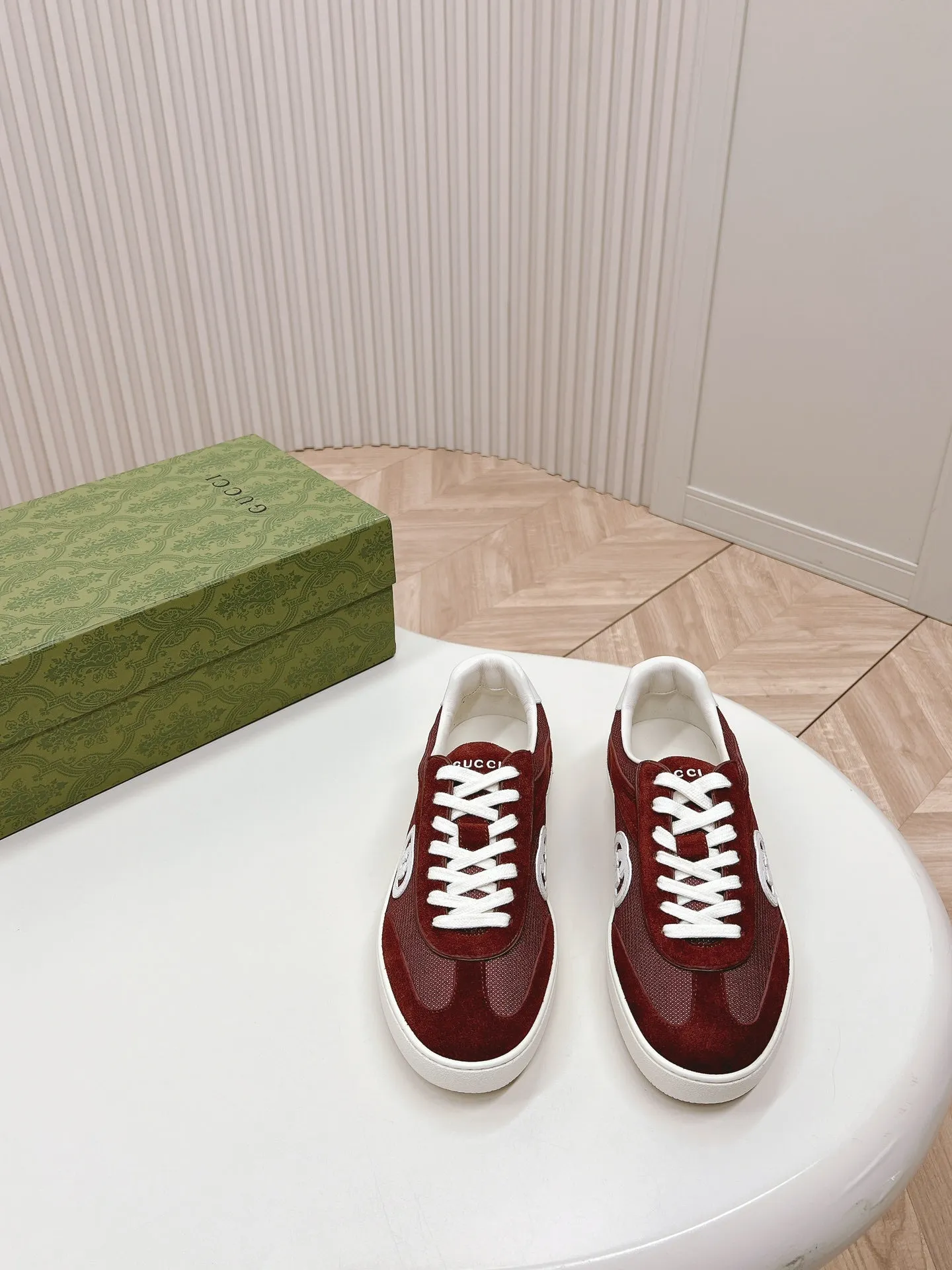 MESH AND Gucci IN RED WITH Beautiful INTERLOCKING GARNET G SNEAKER SUEDE Quick dispatch