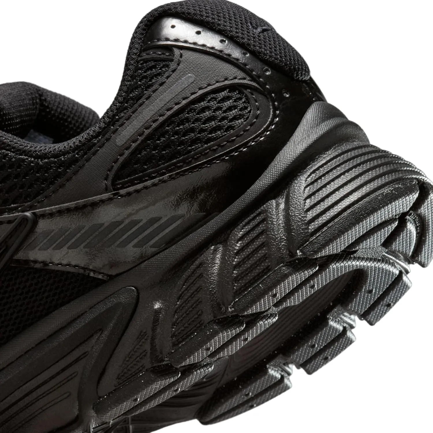 Nike Women's V5 Runner Sneaker