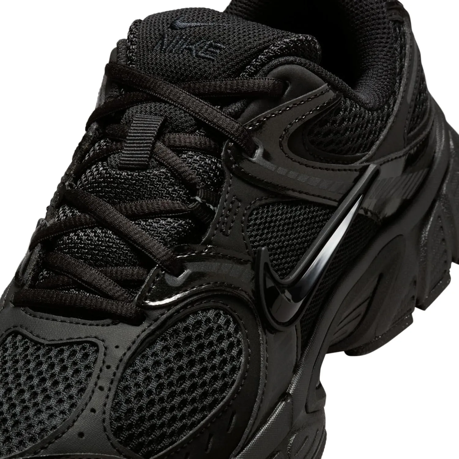 Nike Women's V5 Runner Sneaker