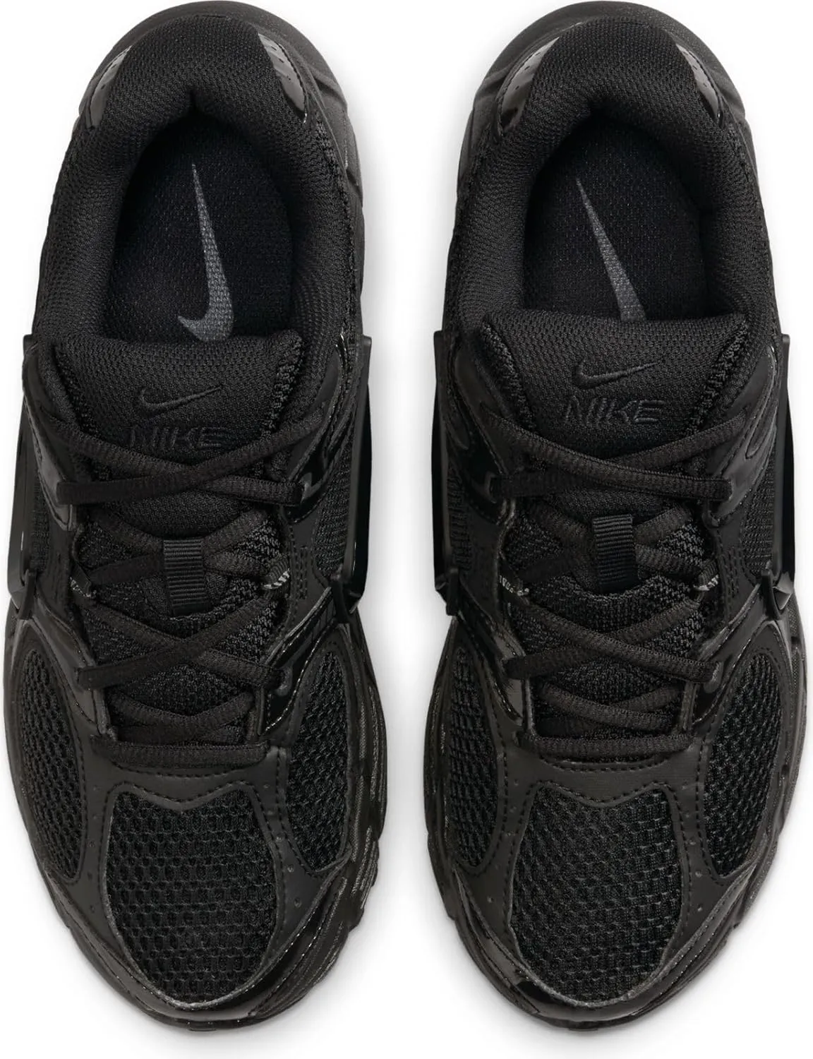 Nike Women's V5 Runner Sneaker