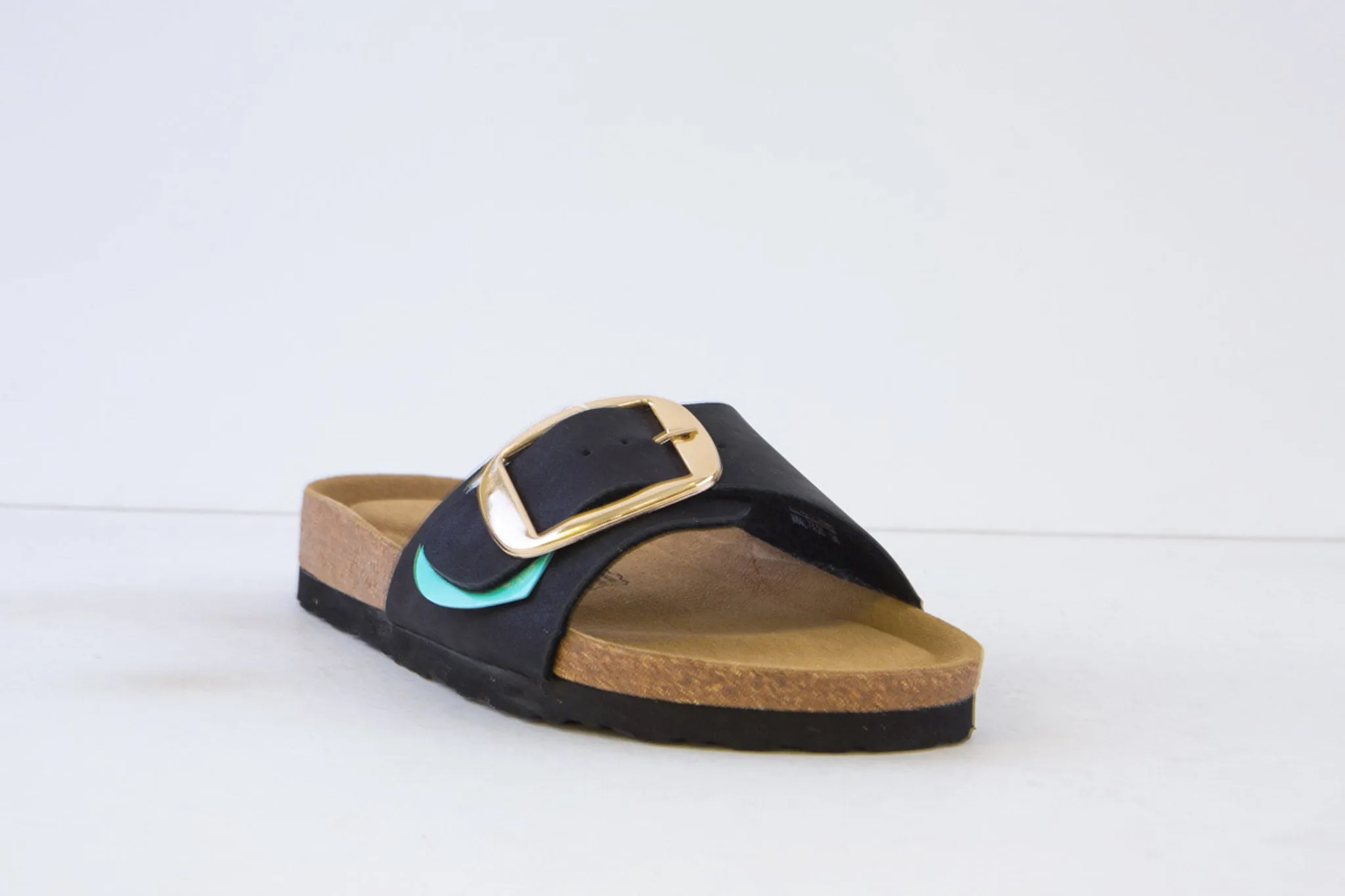 SUSST - MALTA25 FLAT BUCKLE MULE - BLACK
