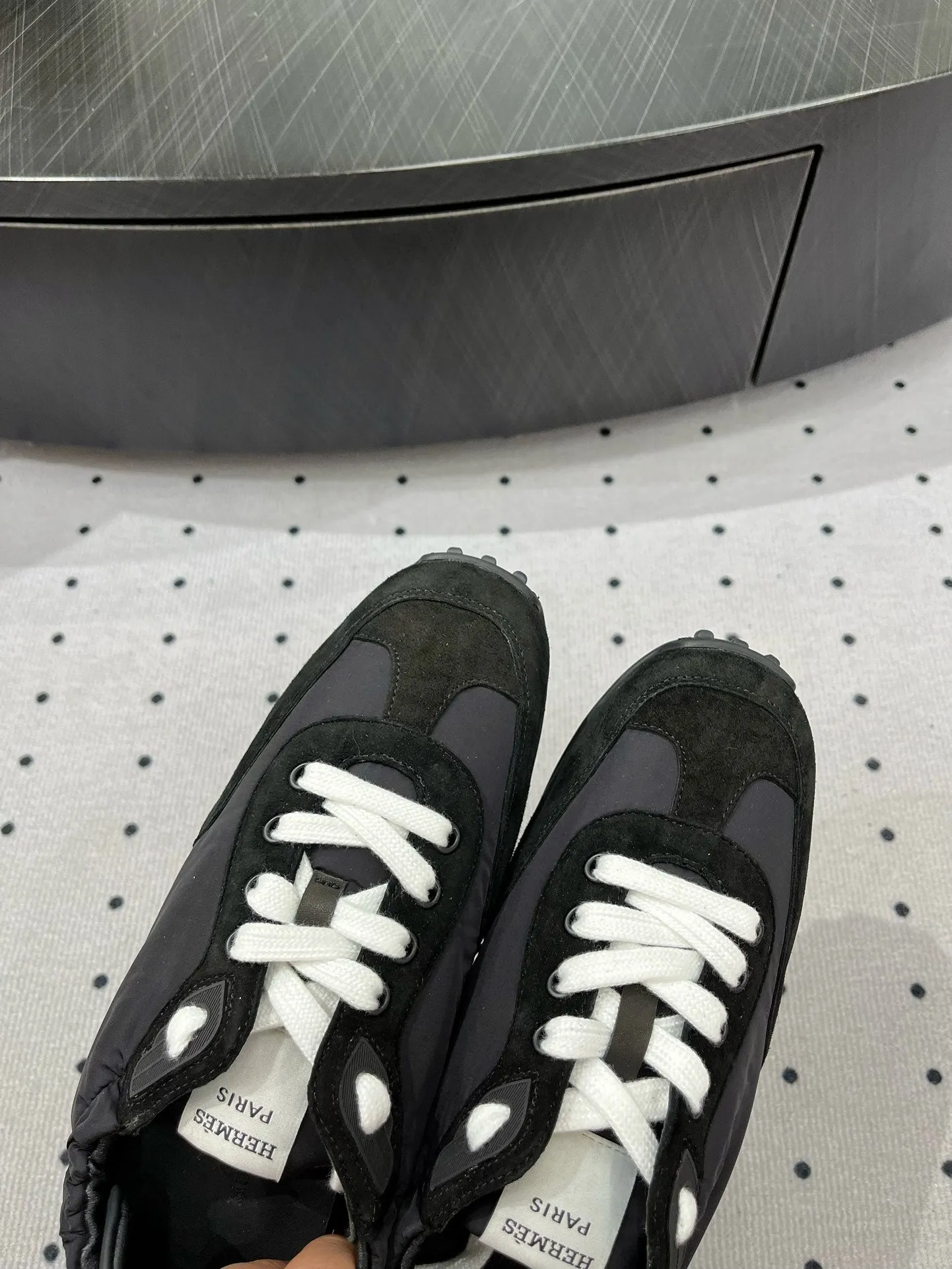 TRAIL SNEAKER IN BLACK SUEDE