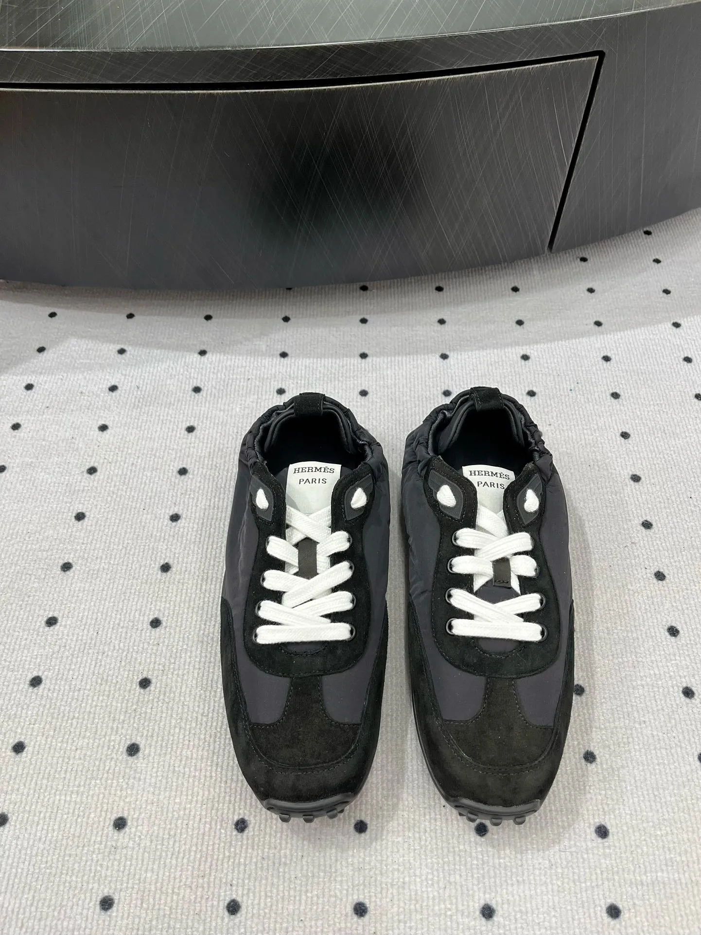 TRAIL SNEAKER IN BLACK SUEDE