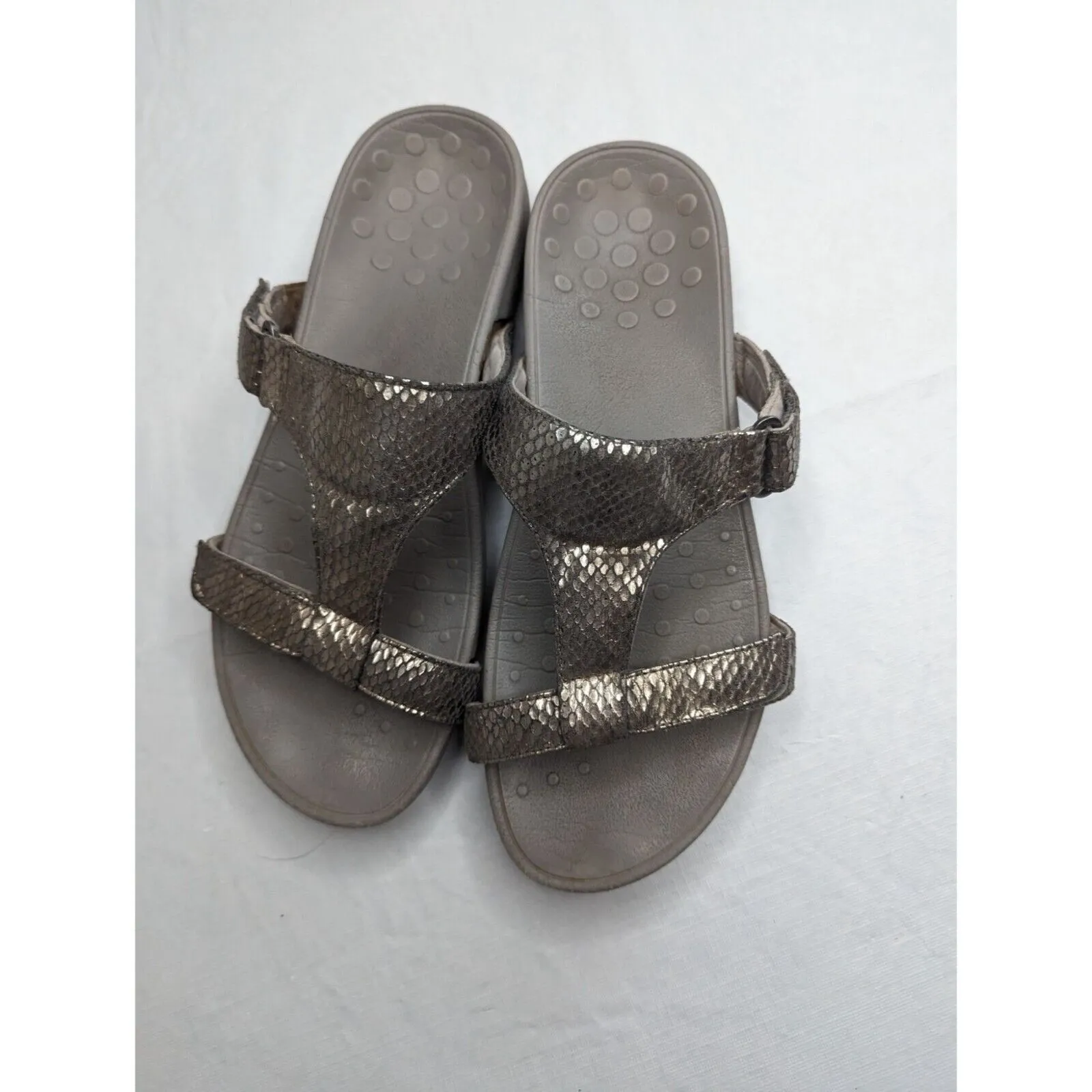 Vionic Women’s Pacific Ellie T Strap Platform Slide Sandal Silver Sz 10
