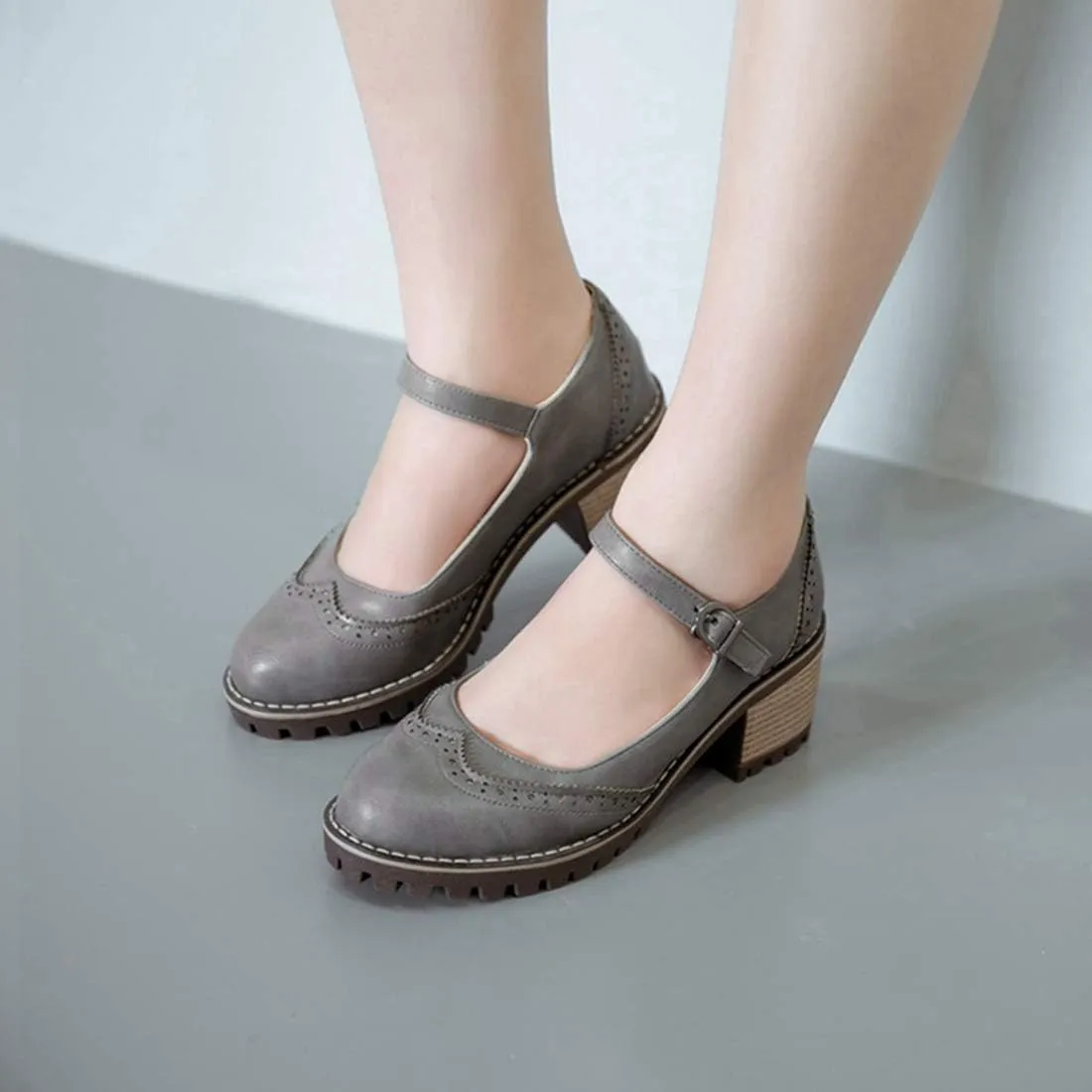 VOKLIN Women's Retro Mary Jane Pump Oxford Brogue Round Toe Platform Chunky Block Heel Vintage Dress Shoes