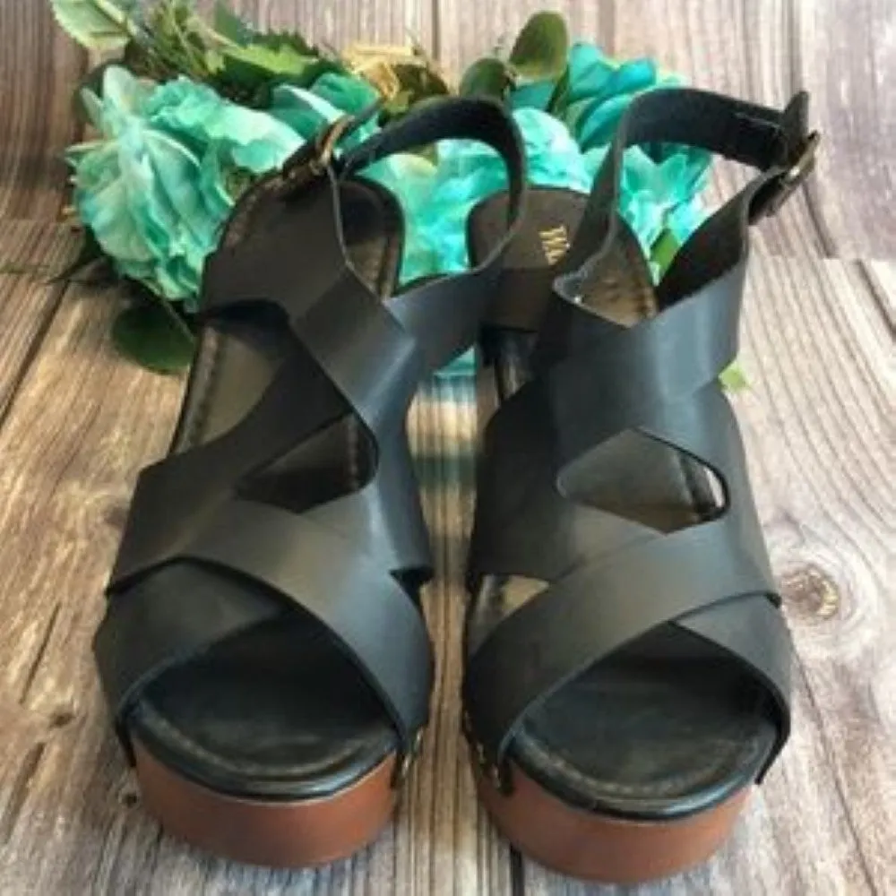 WANTED Elizabeth Black Strappy Wedge Sandal 8M
