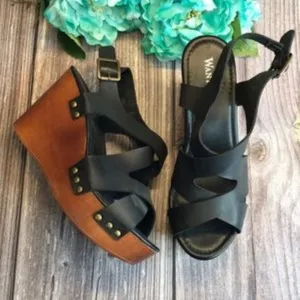 WANTED Elizabeth Black Strappy Wedge Sandal 8M