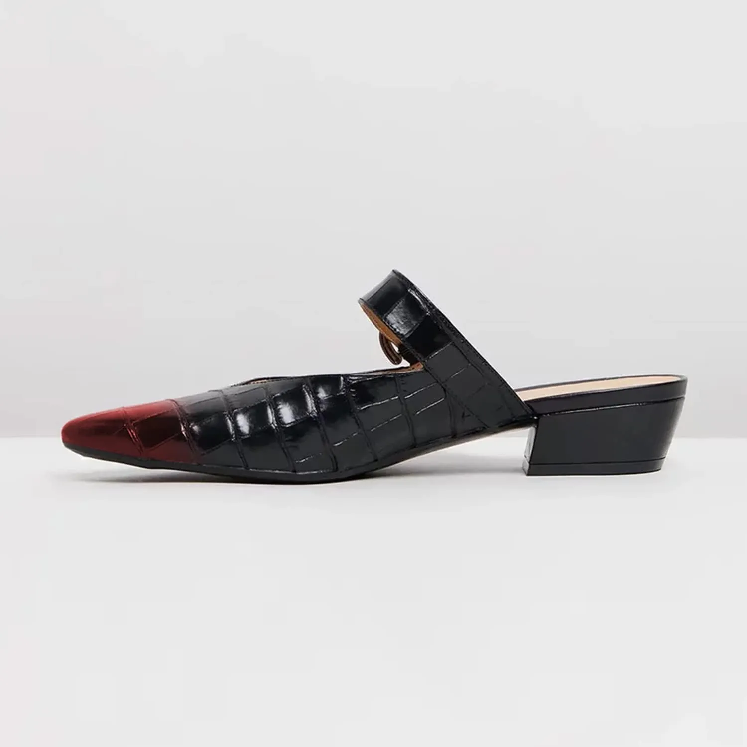 Women Fashion Croc-textured Sandals, Sexy Pointed Toe Slingback Pumps, Low Chunky Heel Strappy Mule Sandals, Trendy Mixed Black-Red Backless Slippers for Casual or Dress up, Full Size 4-16 M US